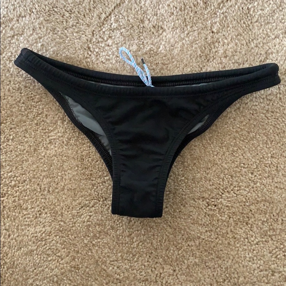 jolyn bathing suit bottoms!